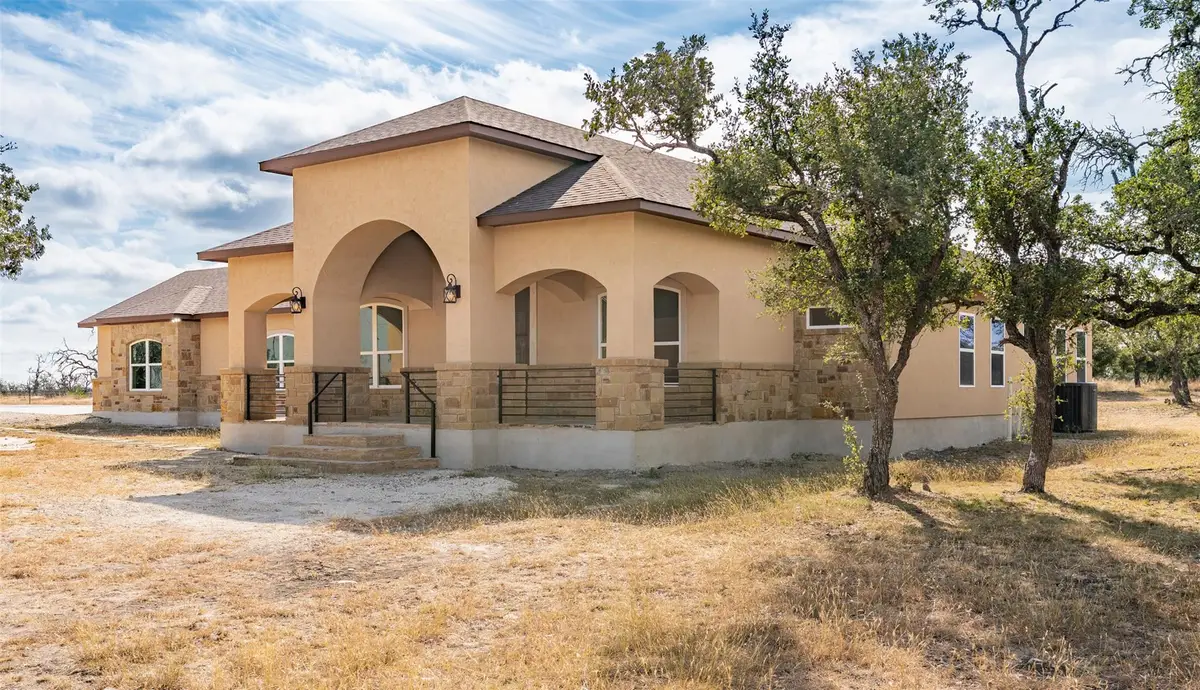 288 Nott Branch Rd, Harper, TX 78631 - Image #1