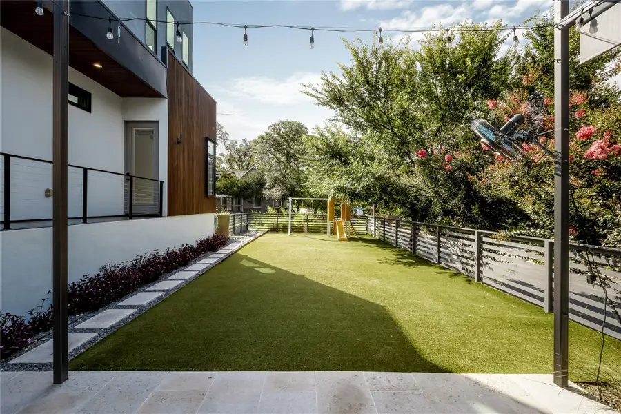 2200 De Verne St, Austin, TX 78704 - #3