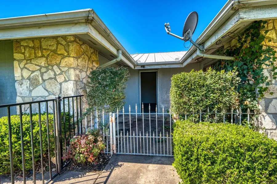 1504 Azure, Horseshoe Bay, TX 78657 - #3