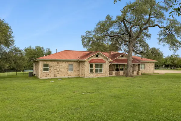 331 Mourning Dove Ln, Buda, TX 78610