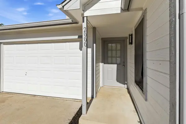 2000 Andover Dr, Round Rock, TX 78664