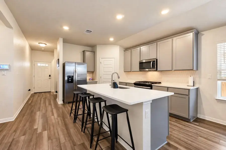 1100 View Dr, Georgetown, TX 78628 - #3