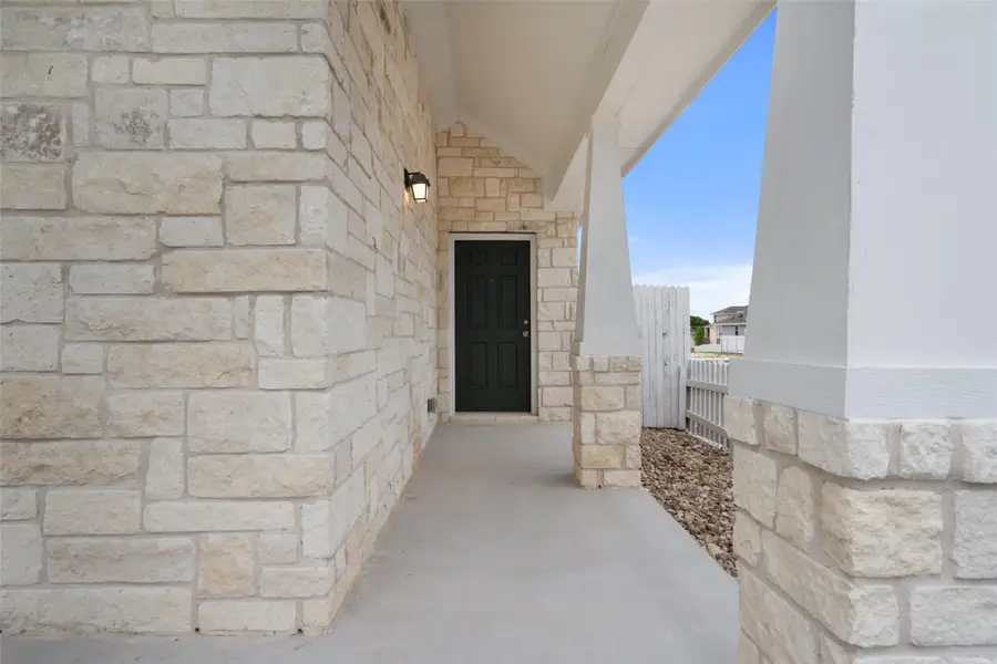 348 Glocken Ln, Kyle, TX 78640 - #2