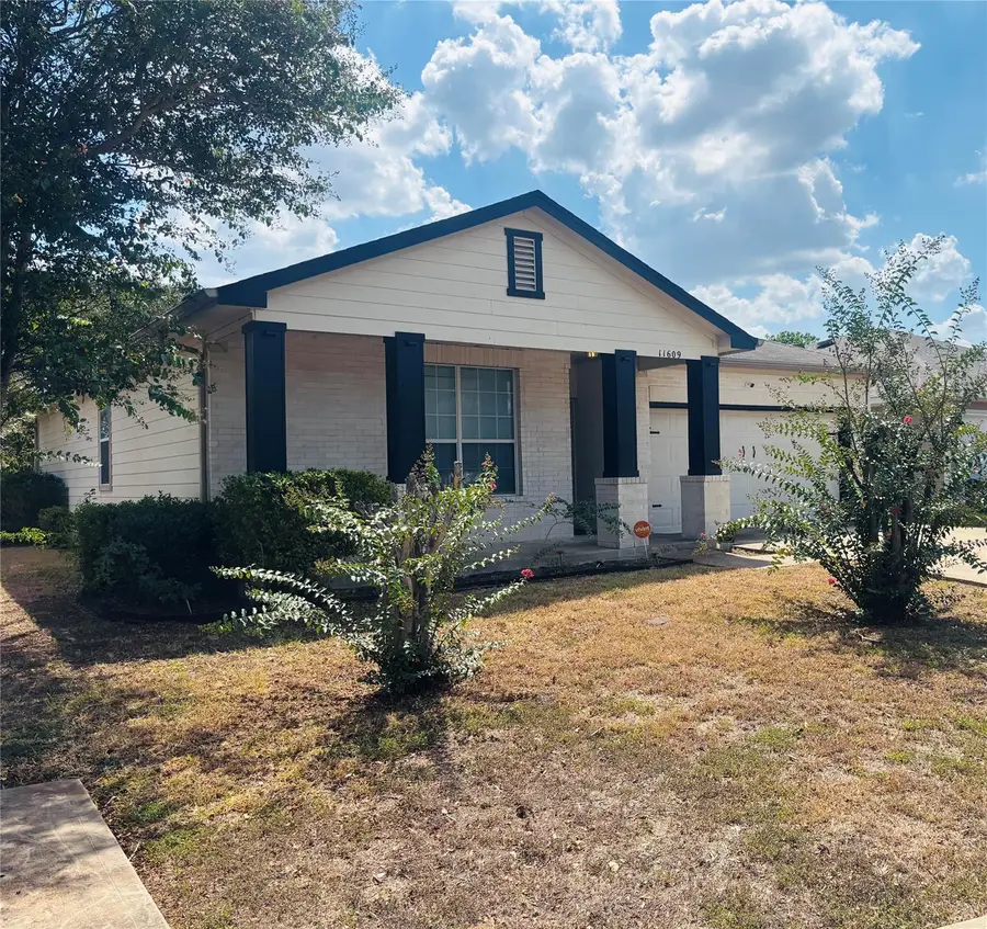 11609 Marshall St, Manor, TX 78653 - #3