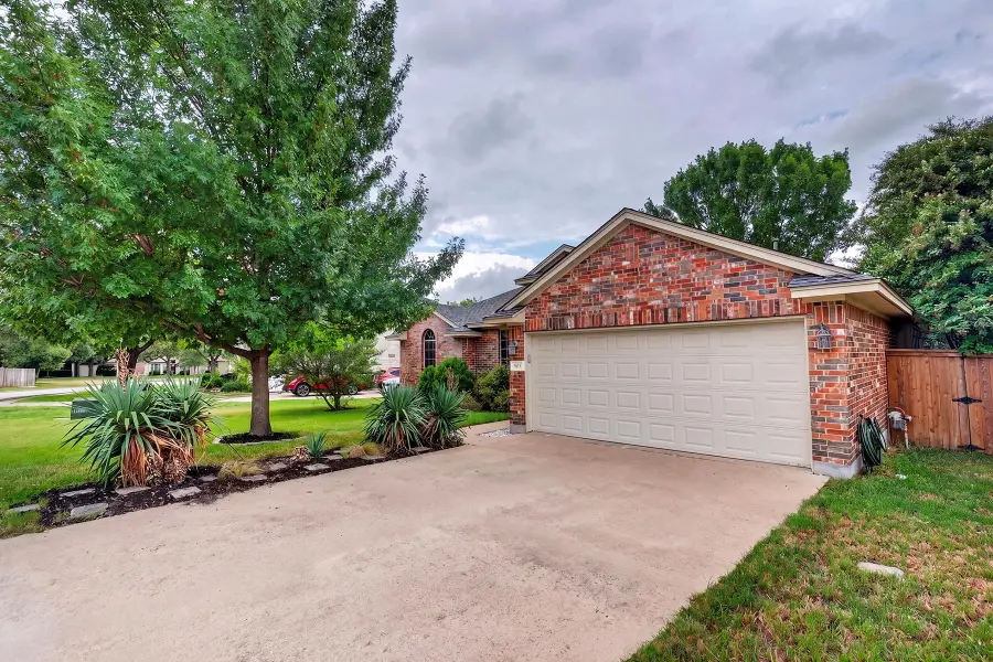 903 Ambrose Dr, Pflugerville, TX 78660 - #2