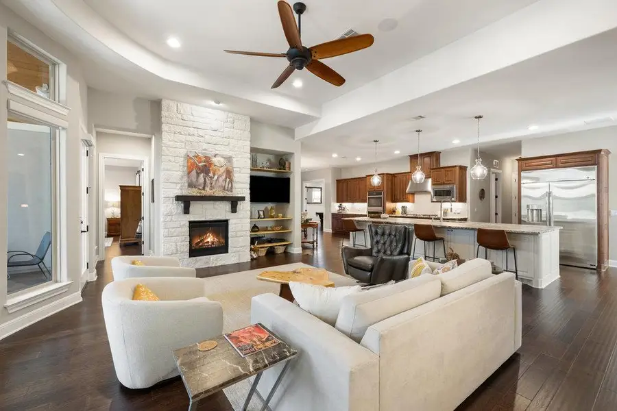 916 Morning Moon Cir, Austin, TX 78732 - Image #3