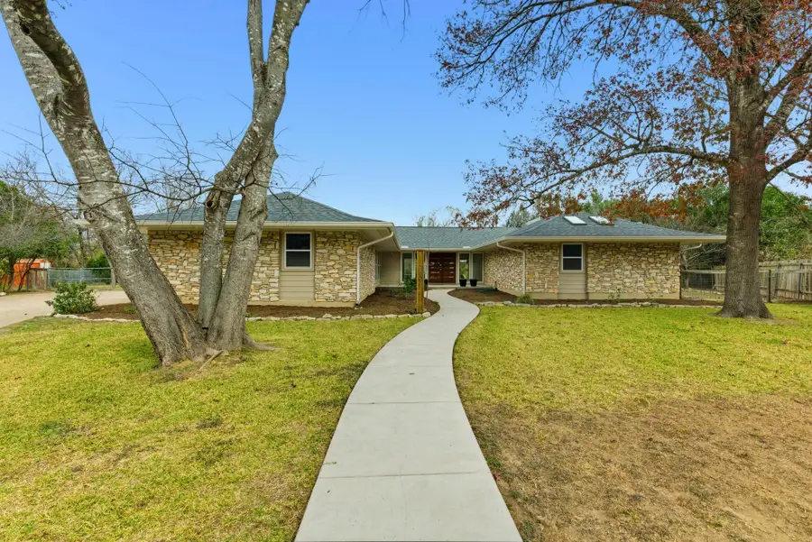 7607 Silverplume Cir, Austin, TX 78757 - Image #2