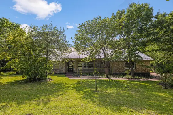 9 Shady Rock Ct, Round Rock, TX 78665