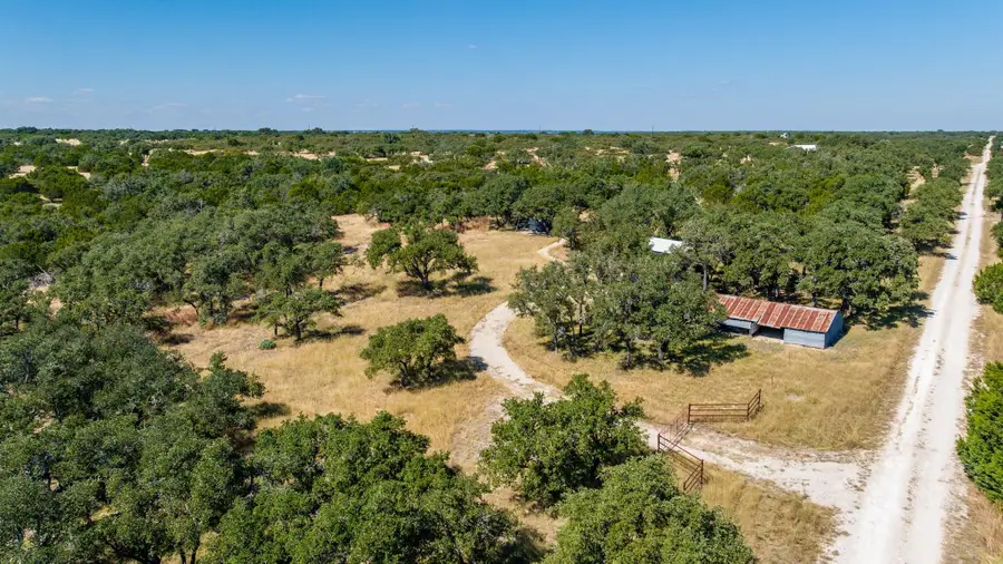 249 N Laird Rd, Harper, TX 78631 - Image #2