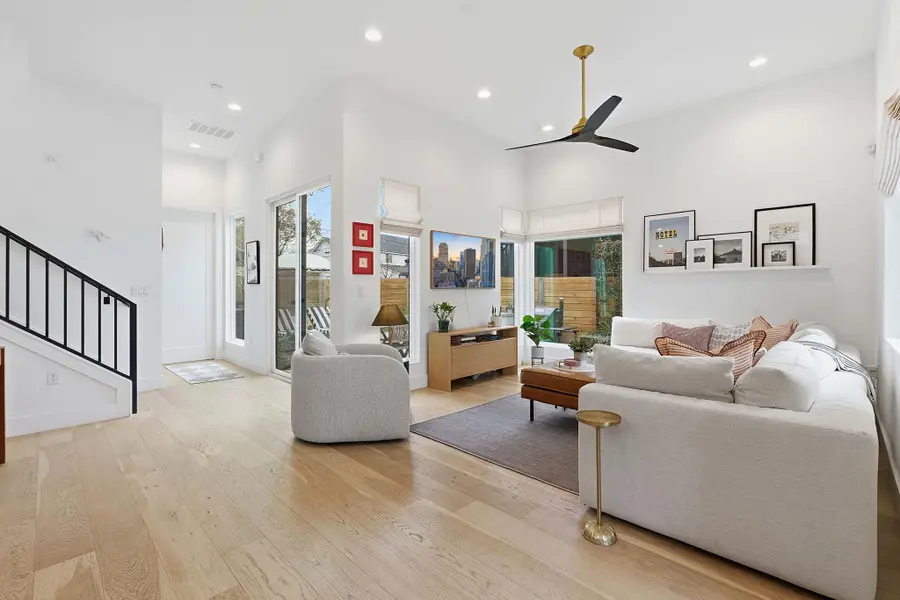 610 Amesbury Ln, Austin, TX 78752 - Image #3