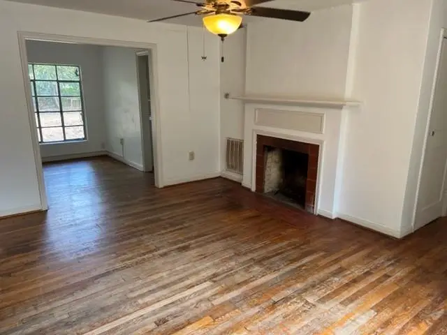 955 Field St, San Marcos, TX 78666 - #2