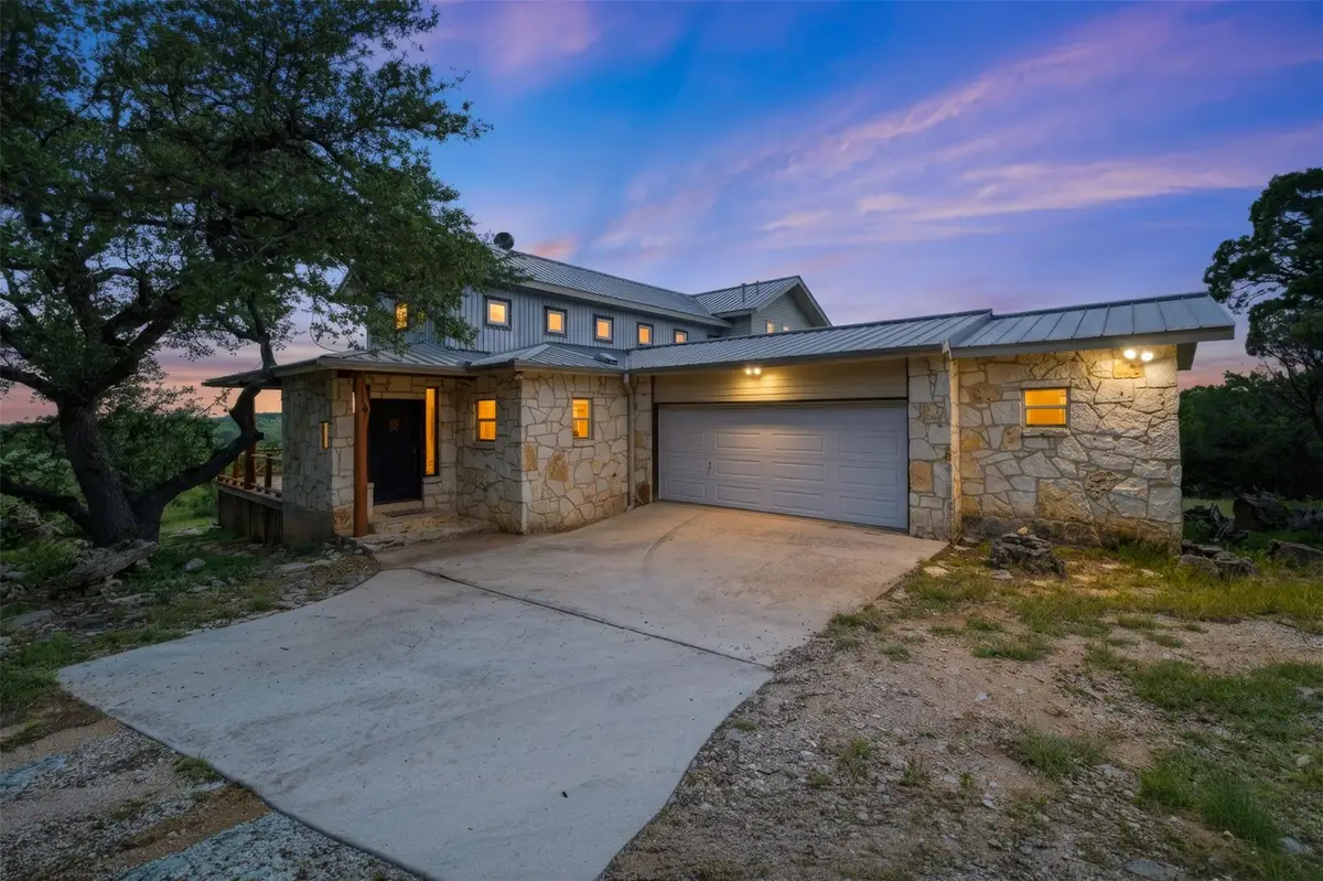 700 Skyline Ridge Lookout Dr, Wimberley, TX 78676 - #1