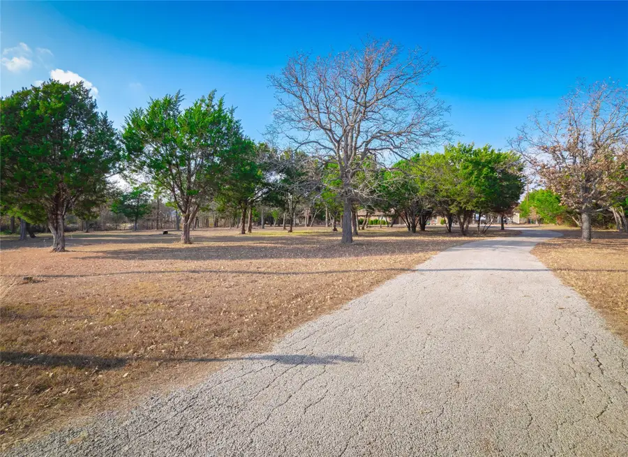 616 N Baker Cir, Leander, TX 78641 - Image #2