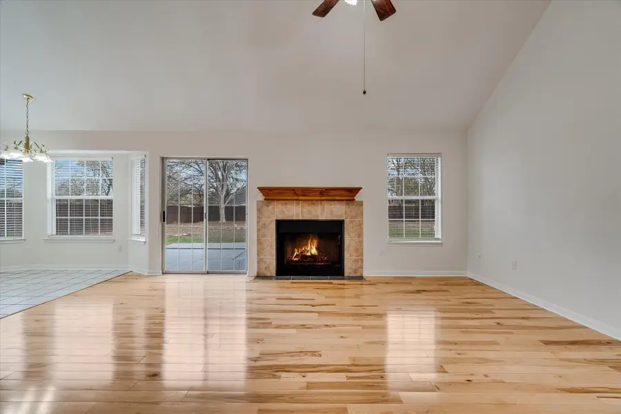 134 Laumaia Ln, Bastrop, TX 78602 - #3