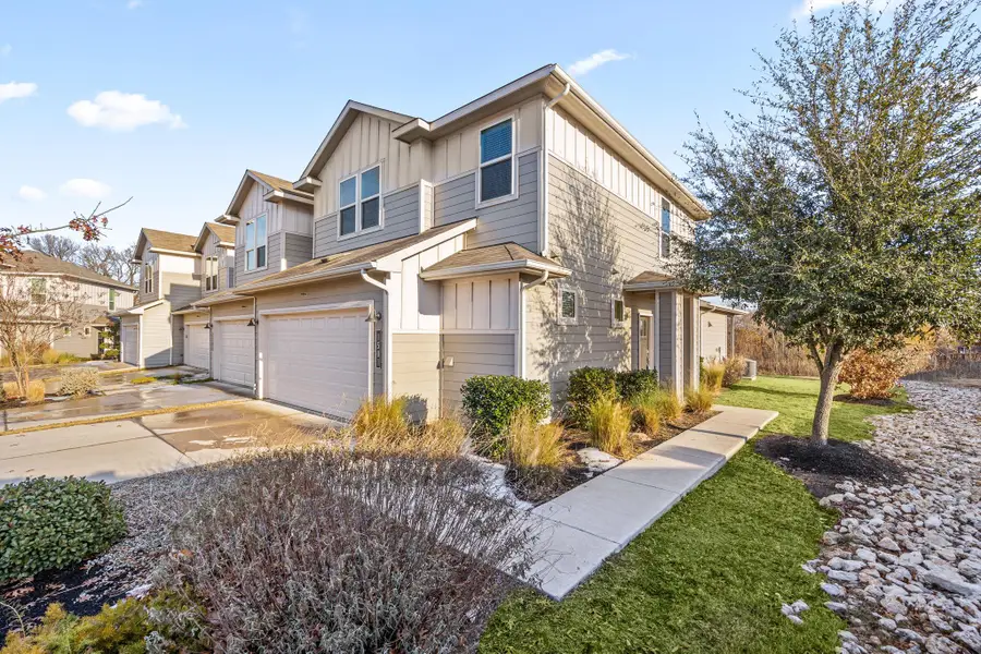 1501 Roseburg Dr, Austin, TX 78754 - Image #3