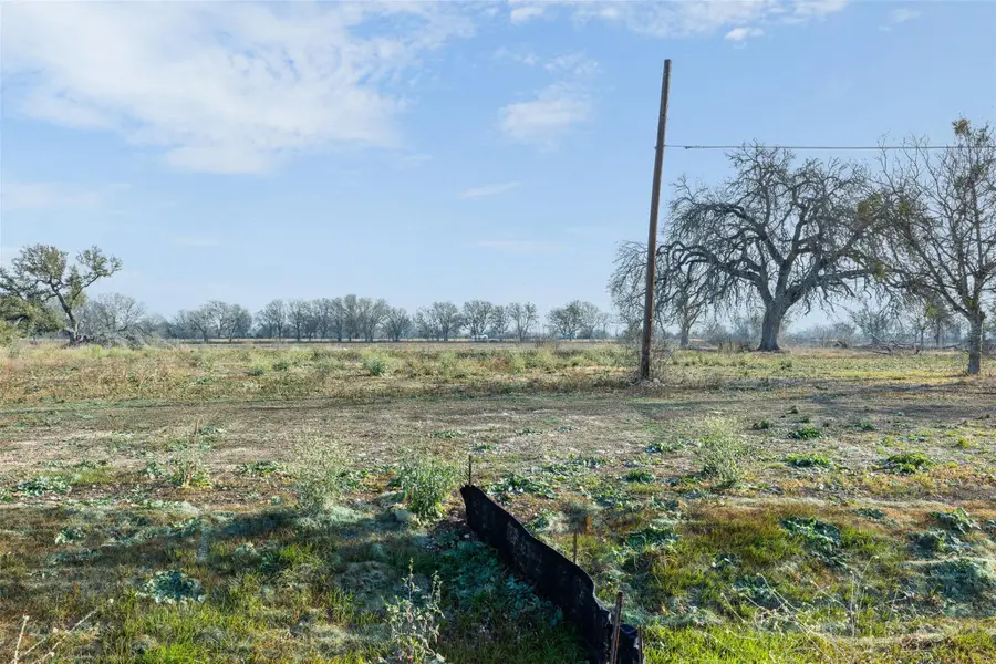 598 Northwest River Rd, Martindale, TX 78655 - #2