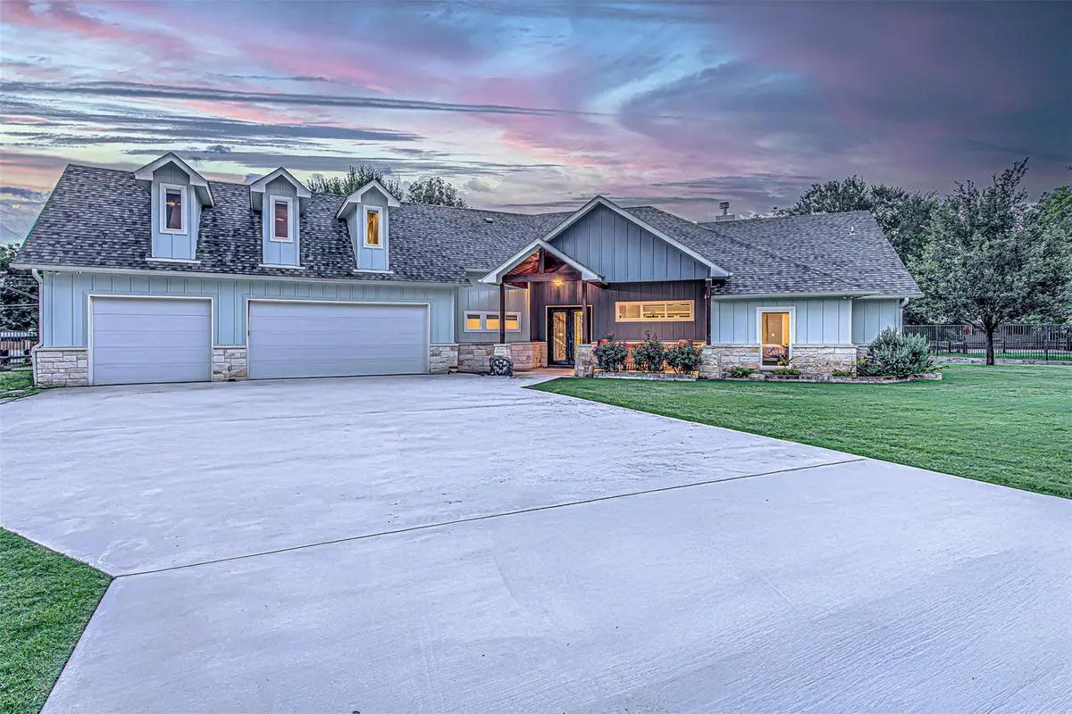 3896 Comanche Trl, Kingsland, TX 78639 - Image #1