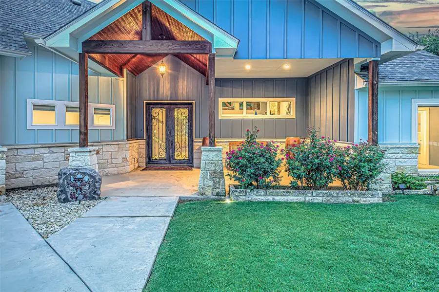 3896 Comanche Trl, Kingsland, TX 78639 - Image #2