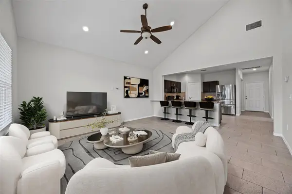518 Luna Vista Dr, Hutto, TX 78634