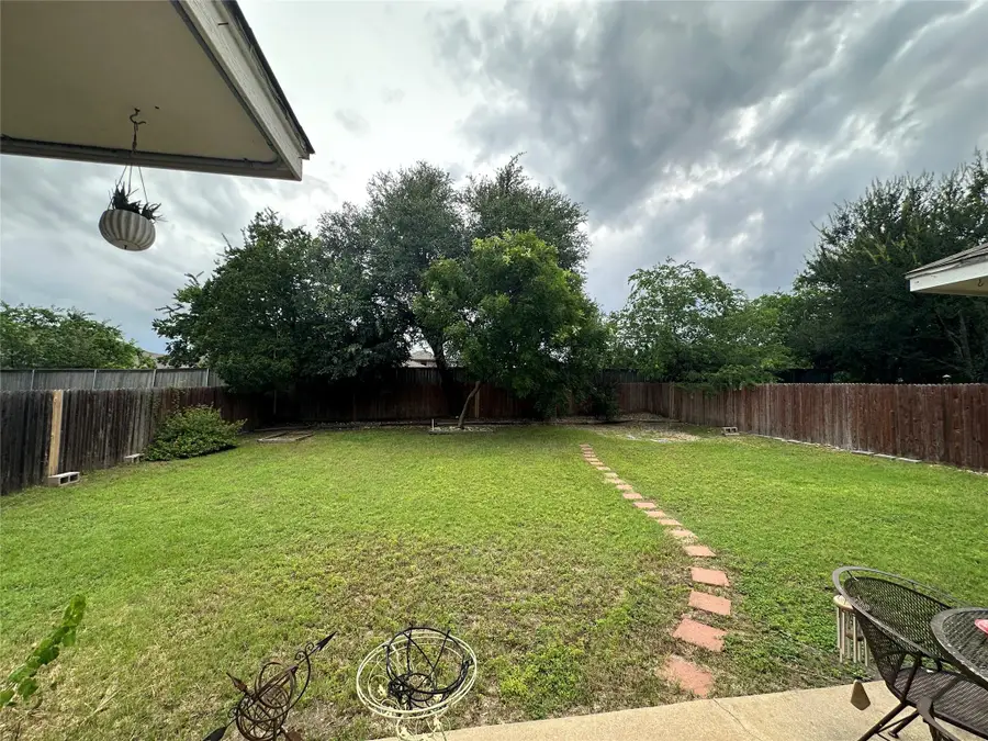 908 Honeysuckle Dr, Leander, TX 78641 - #2