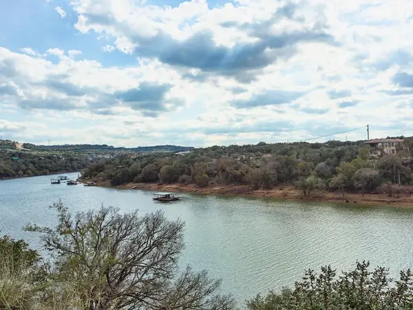 1102 Cliffview Dr, Spicewood, TX 78669