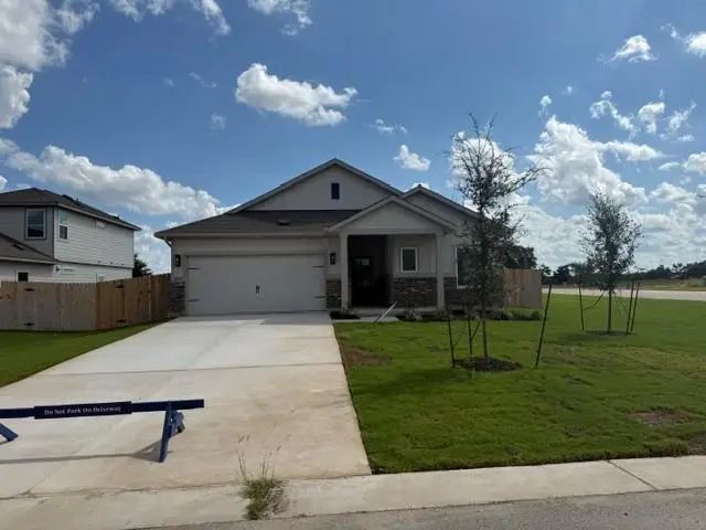 205 Gene Ray Ave, Bertram, TX 78605 - #1