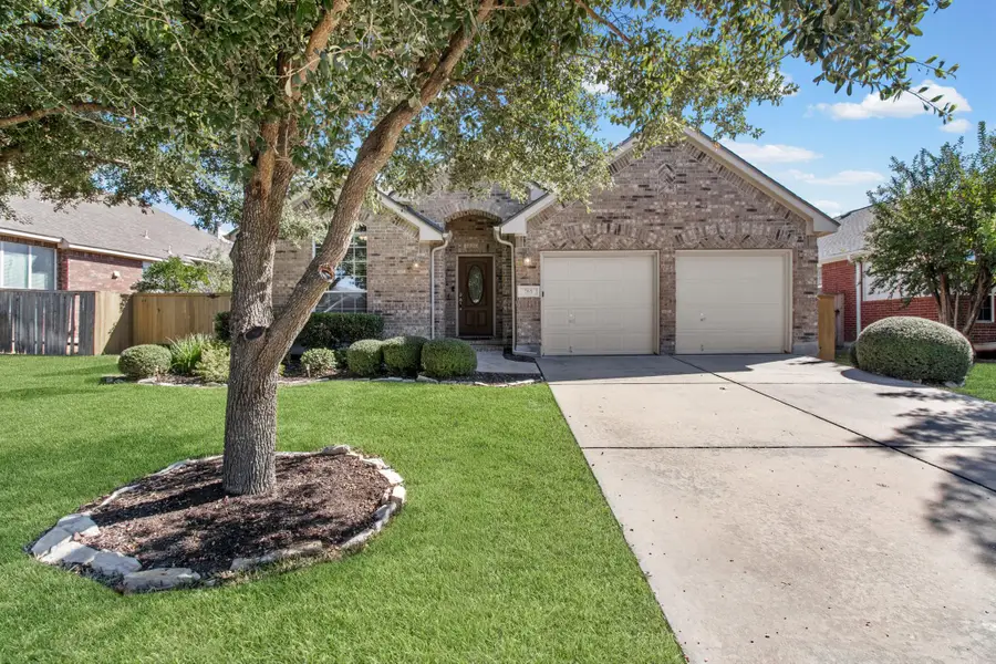 765 Bent Wood Pl, Round Rock, TX 78665 - Image #2