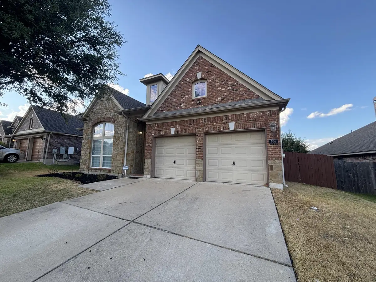 404 E Nakoma Dr, Hutto, TX 78634 - #1
