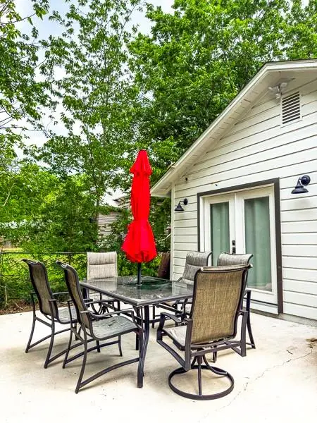 403 Lizzie St, Taylor, TX 76574 - #1