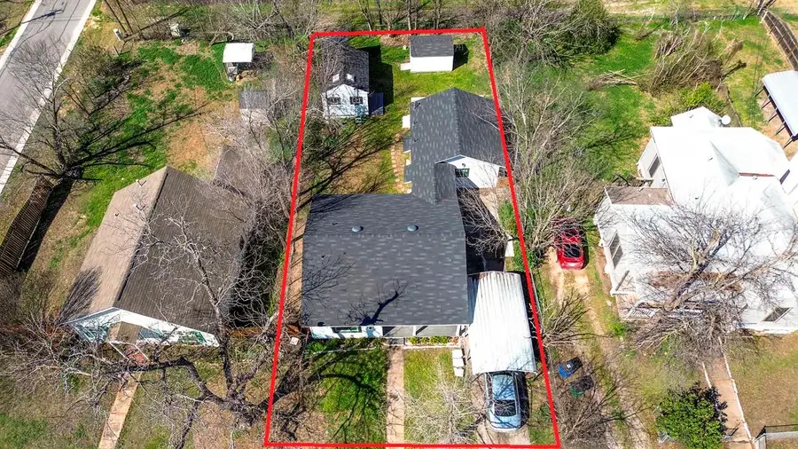 403 Lizzie St, Taylor, TX 76574 - #3