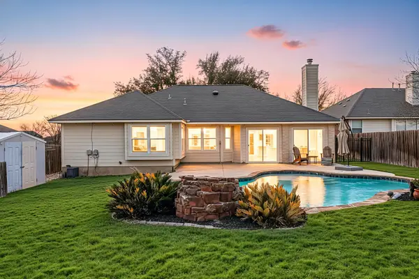 707 Thrush Dr, Leander, TX 78641