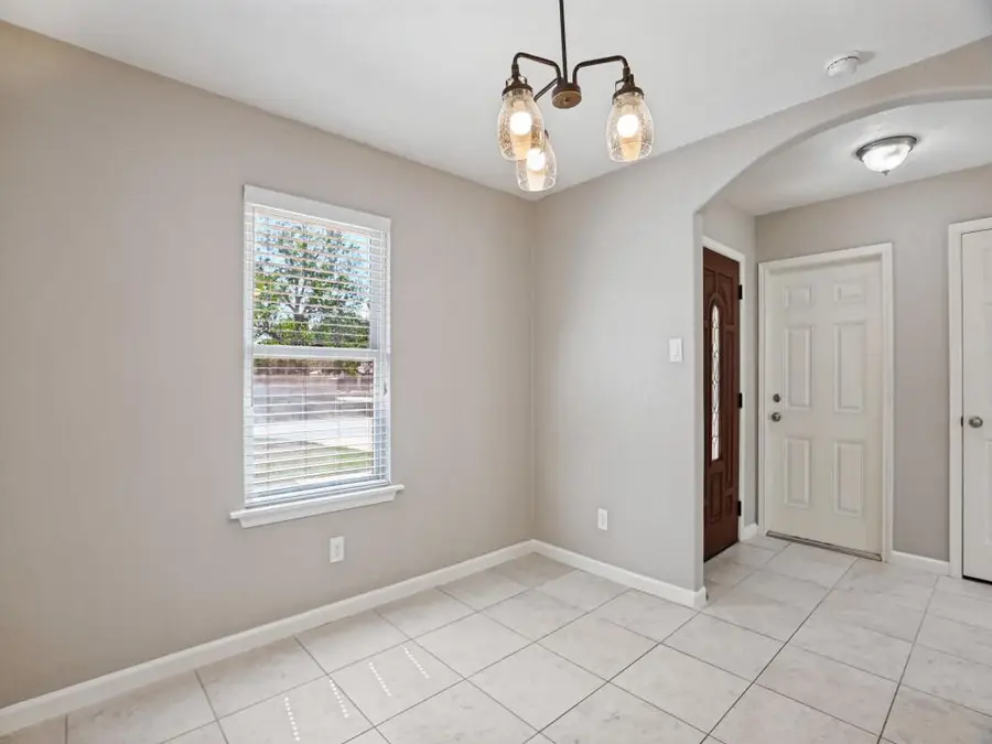 1004 Green Meadow Dr, Round Rock, TX 78664 - #2