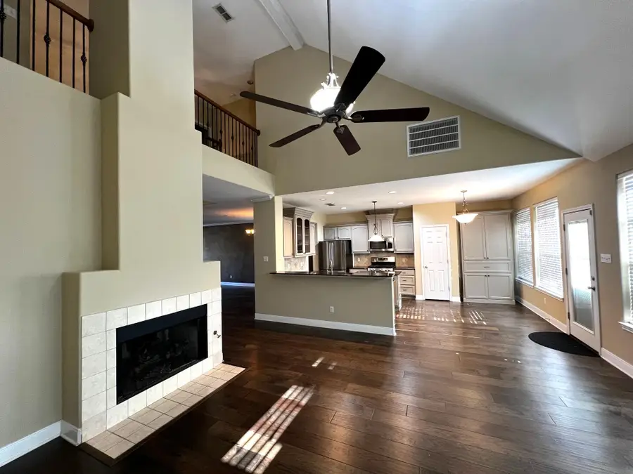 929 N Horton St, La Grange, TX 78945 - #2