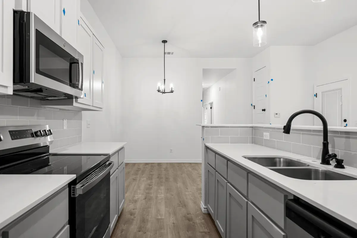 921 Ashwood Dr, Harker Heights, TX 76548 - Image #1