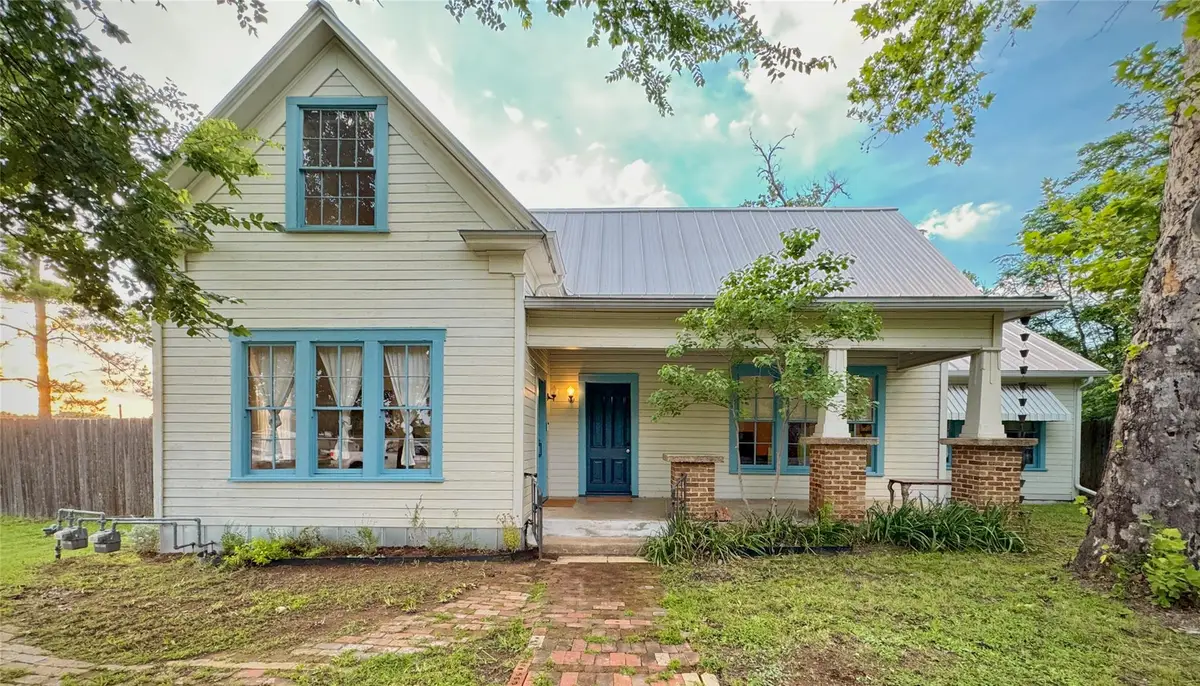 200 E Brenham St, Elgin, TX 78621 - #1