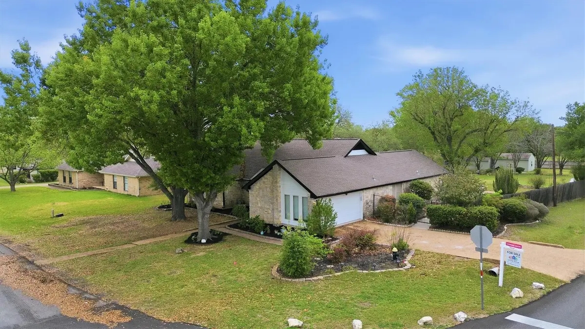 201 Towhee Dr, Buda, TX 78610 - #1