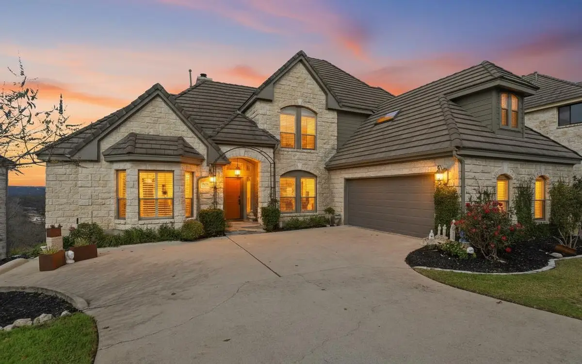 6600 W Courtyard Dr, Austin, TX 78730 - #1