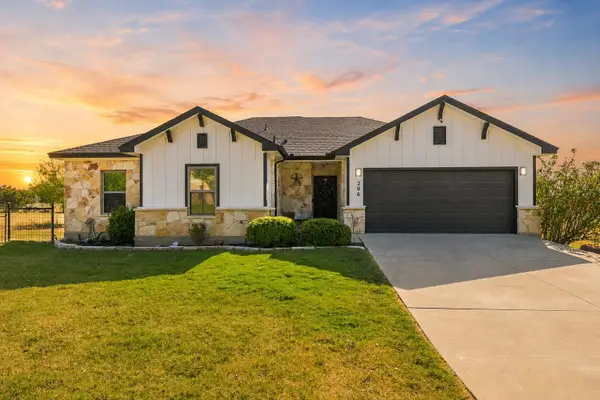 206 Brizendine Ave, Florence, TX 76527