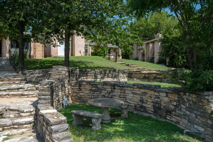 6406 Chimney Creek Cir #B, Austin, TX 78723 - #2