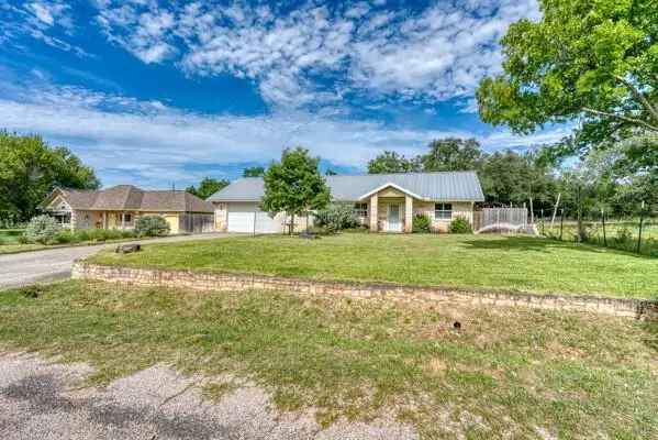 215 E Mcgee Trl, Kingsland, TX 78639 - #1