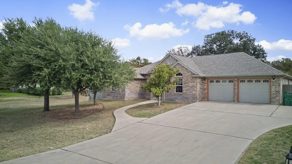 150 Chesterfield Dr, Kingsland, TX 78639 - #1