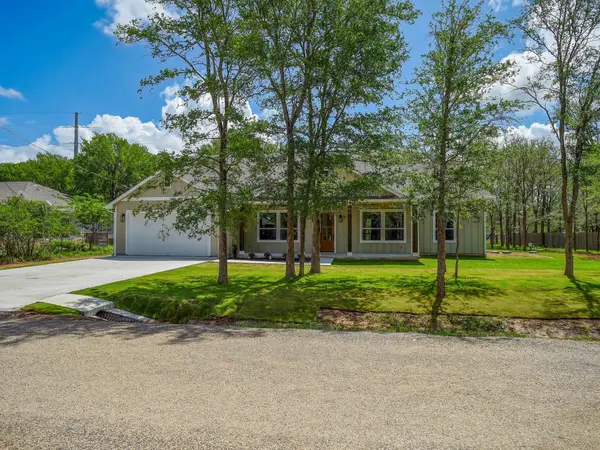 207 Waipahoehoe Dr, Bastrop, TX 78602