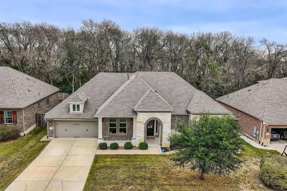 233 Arapaho Dr, Kyle, TX 78640 - Image #1