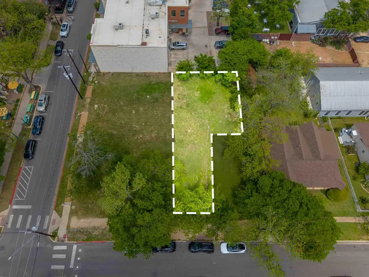 203 E 9th St, Georgetown, TX 78626 - #1