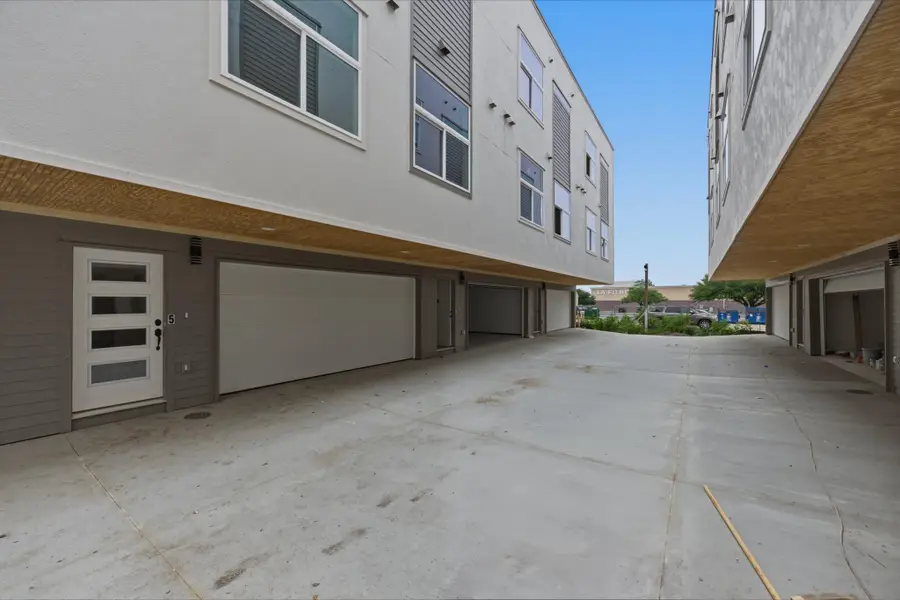 7920 Mullen Dr #5, Austin, TX 78757 - #2
