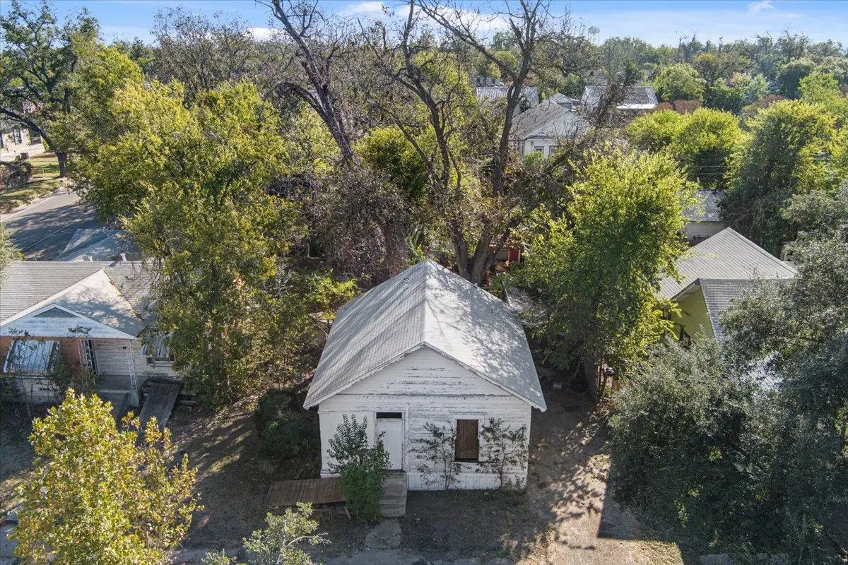 1303 S 13th St, Temple, TX 76504 - Image #1