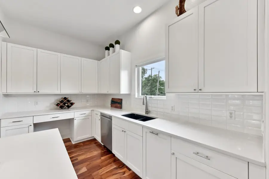 2300 S 5th St #E, Austin, TX 78704 - #3