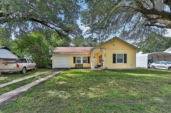 1002 Haley Ave, Rockdale, TX 76567