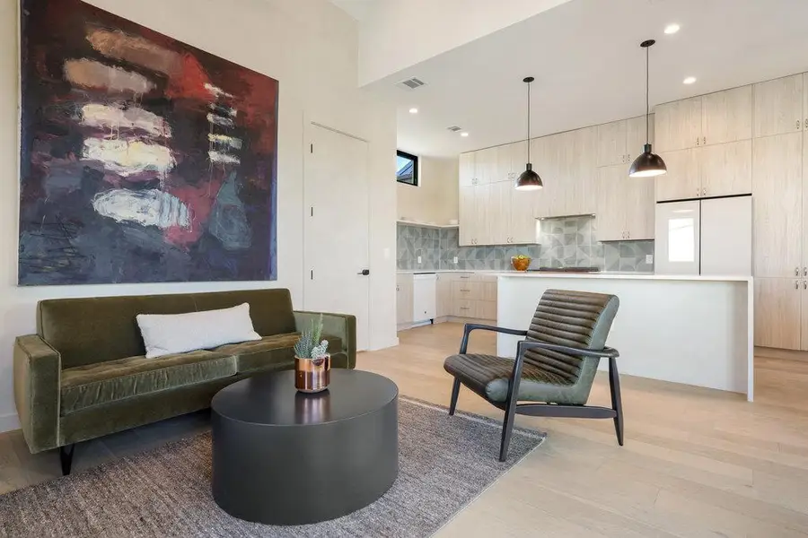 4707 Reyes St #2, Austin, TX 78721 - #3