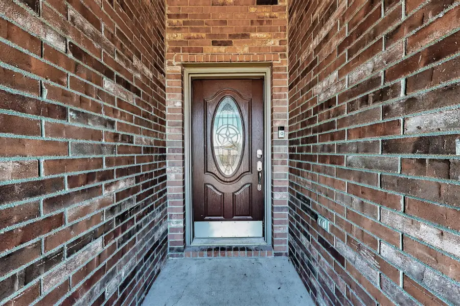 221 Sunnyside Dr, Kyle, TX 78640 - Image #2